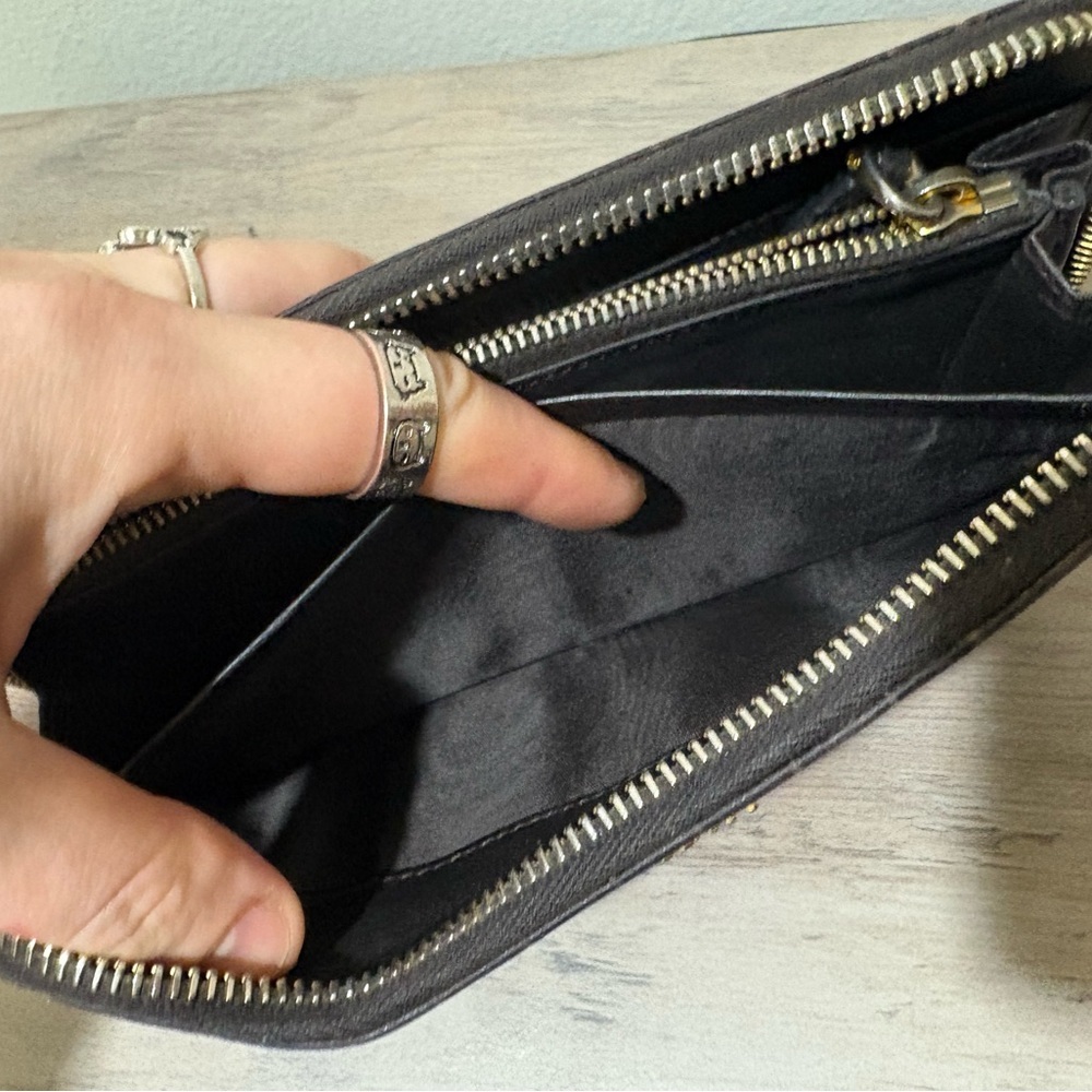 Miu Miu‎ Dark Brown Croc Embossed wallet/clutch - Picture 4 of 7